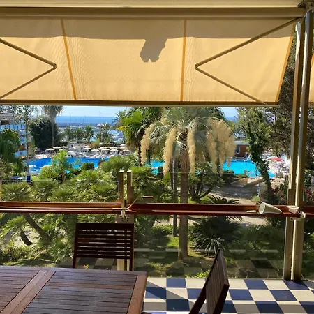 Апартаменты Arts At Station